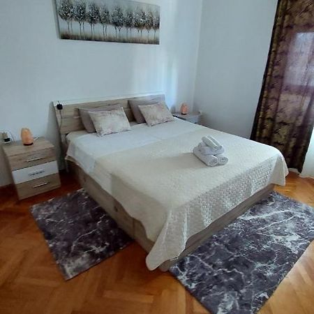 New Studio Apartman Emda U Centru Splita Bagian luar foto